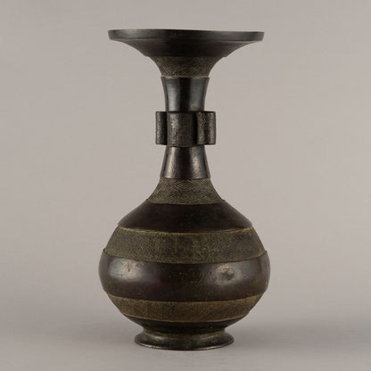 古銅貫耳瓶