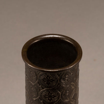Antique bronze straight-necked bottle with banana leaf pattern