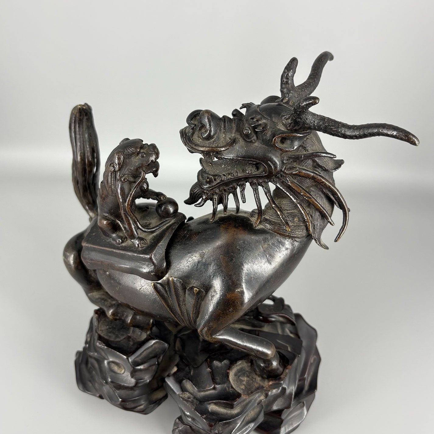 古銅蒼龍教子香薫炉 [P0291]