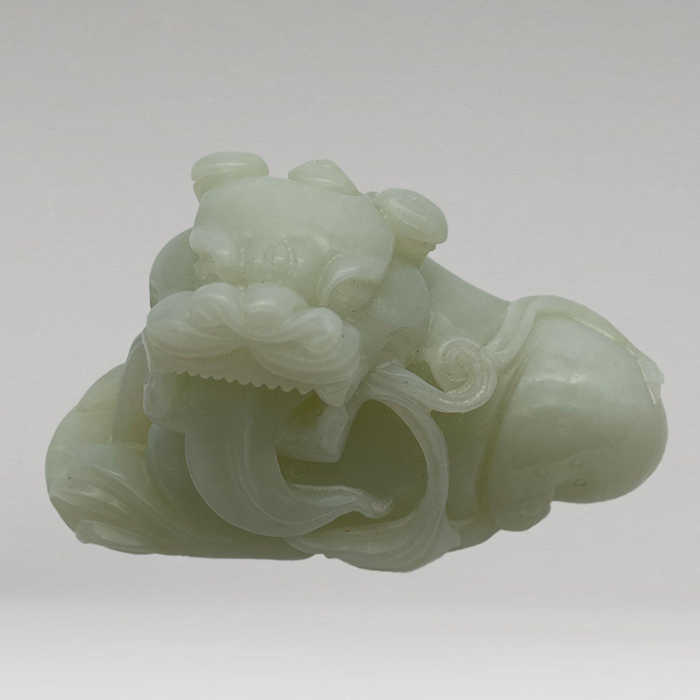 White jade lion