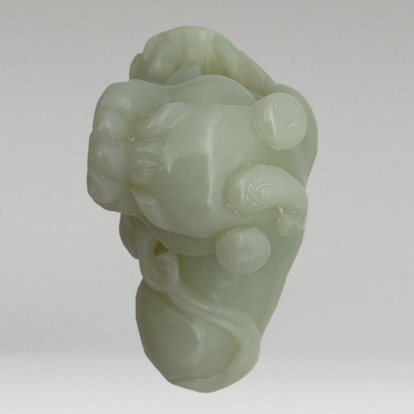 White jade lion