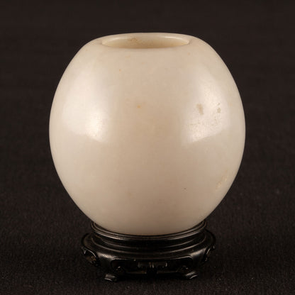白玉小花瓶附台座