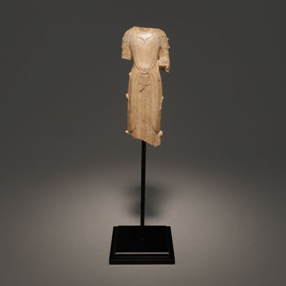 白玉雕加彩菩薩半身像