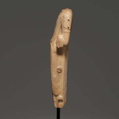 白玉雕加彩菩薩半身像