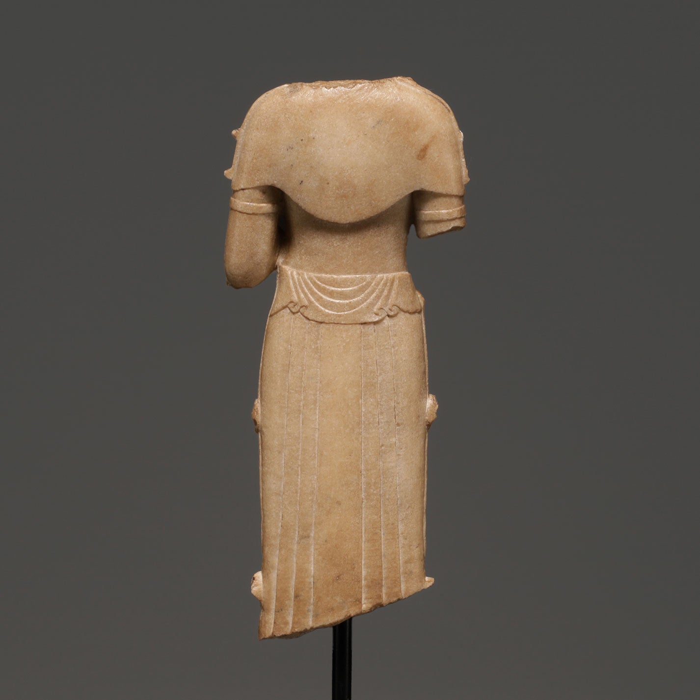 白玉雕加彩菩薩半身像