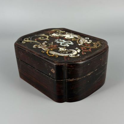 Double dragon wooden box with inlay