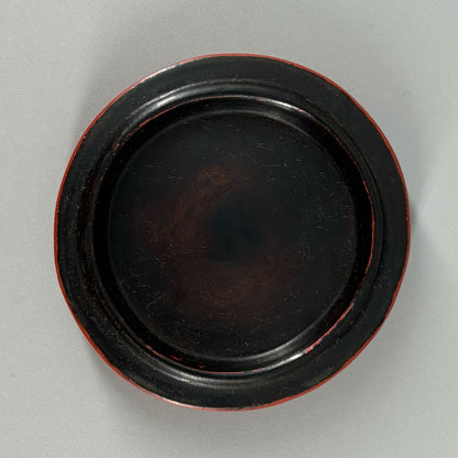 剔紅荔枝紋香盒