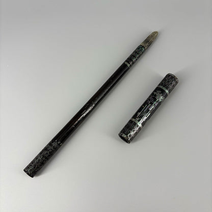黒漆螺鈿人物紋筆