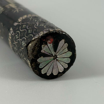 黒漆螺鈿人物紋筆