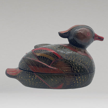 Wooden lacquered mandarin duck box with lid