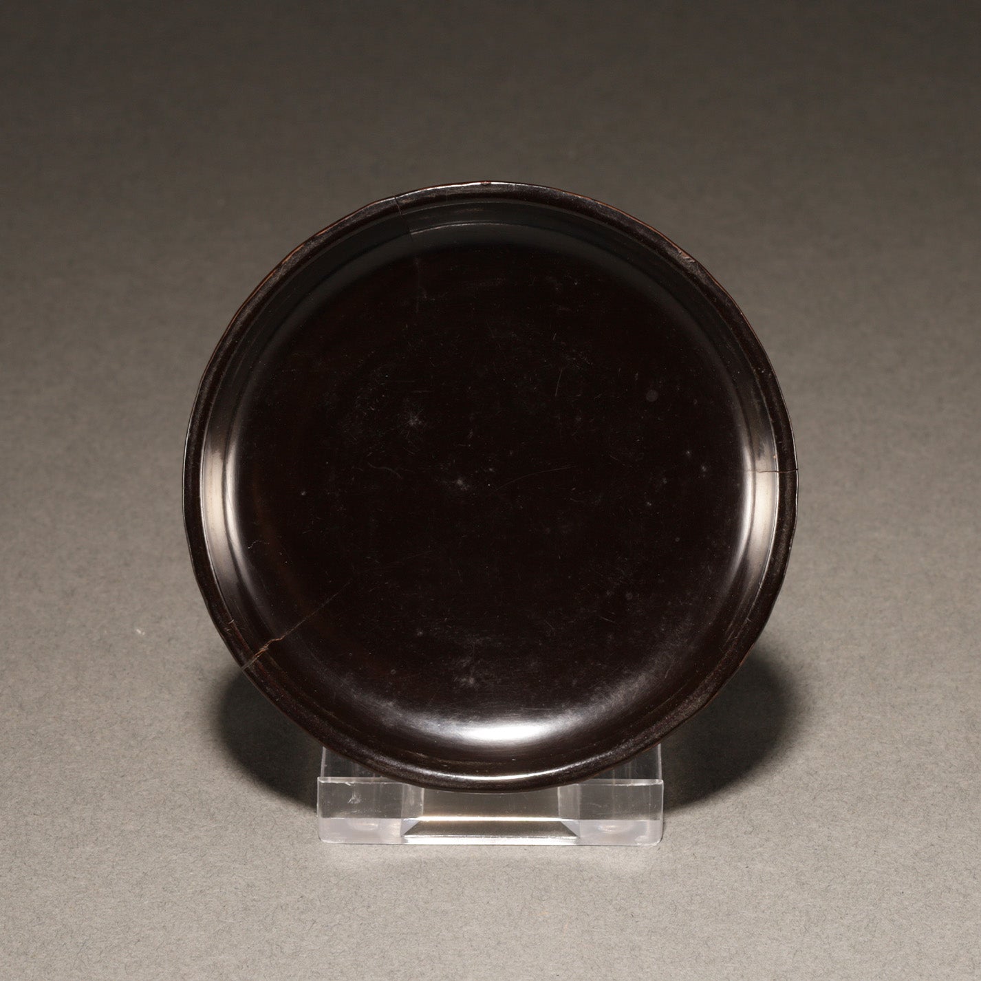 剔黒屈輪文香盒