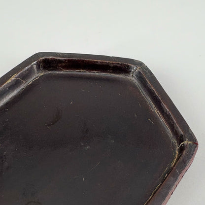 剔紅人物六角香盒