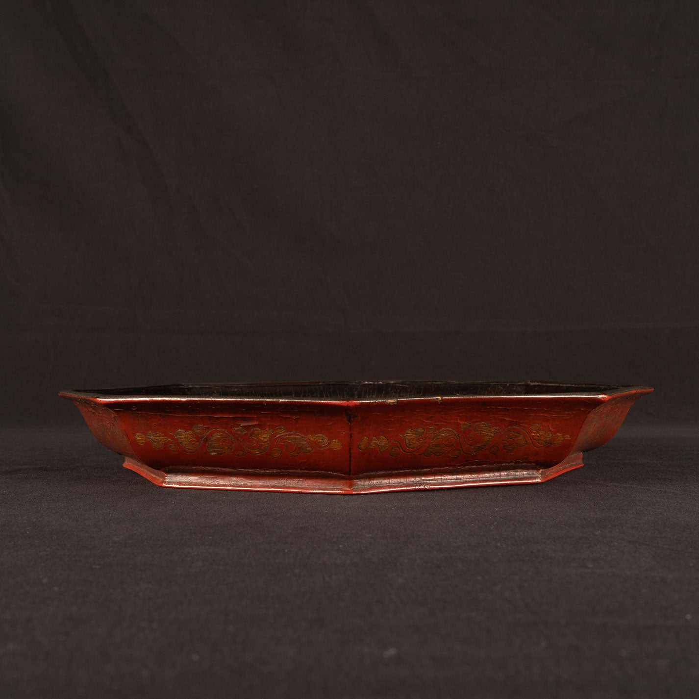 Colorful lacquer octagonal tray