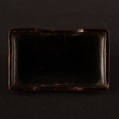 剔紅松下高仕方形天地蓋盒