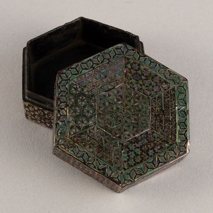 Mother-of-pearl hexagonal incense holder