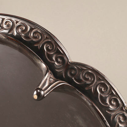 螺鈿牡丹文輪花形平卓