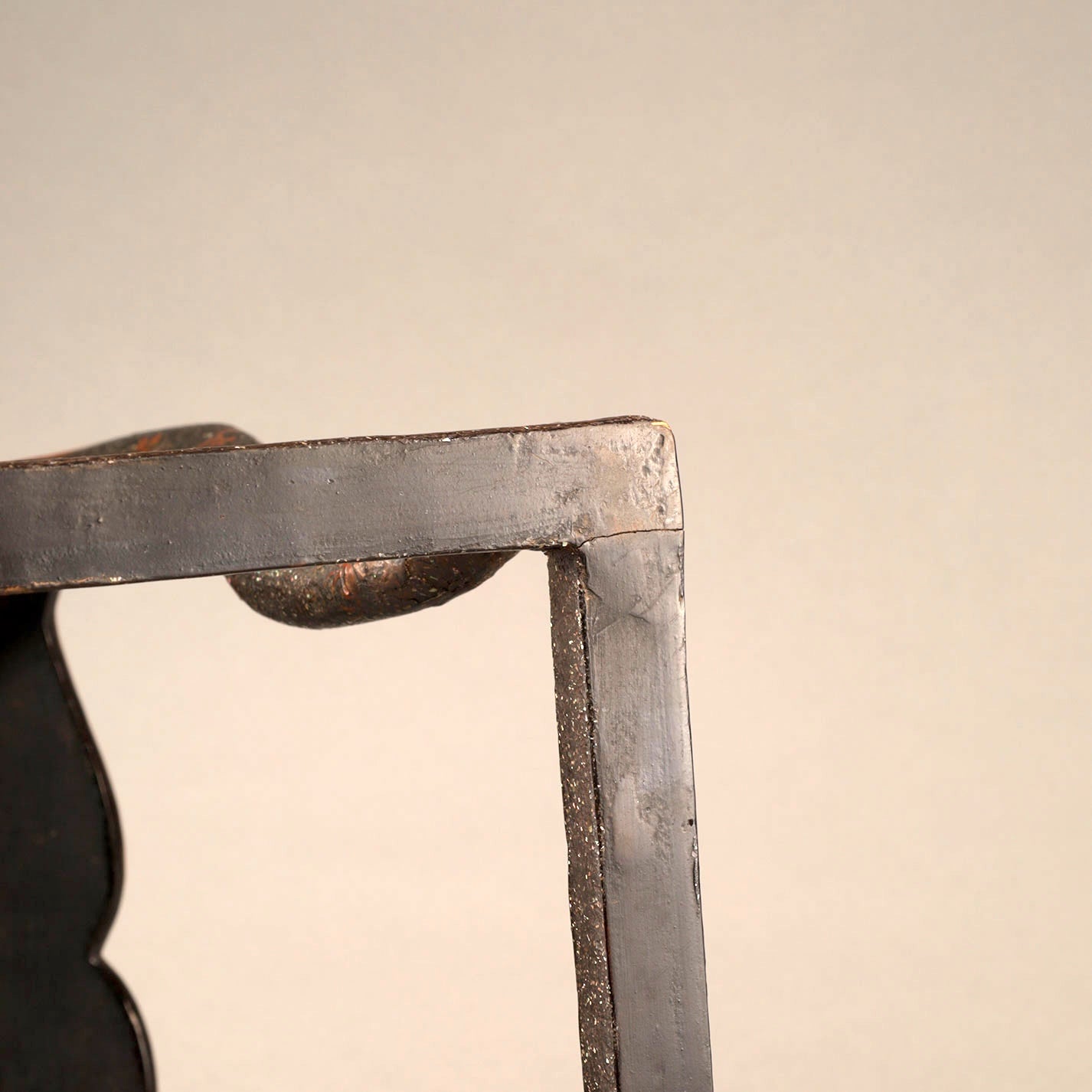 黑漆螺鈿花鳥紋花臺