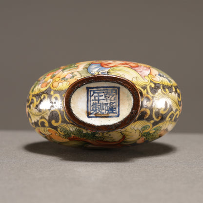 琺瑯人物図鼻煙壺