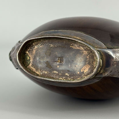 牛角包銀鼻煙壺