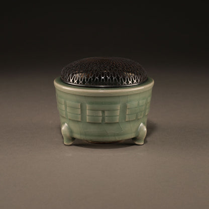 龍泉窯青瓷三足爐