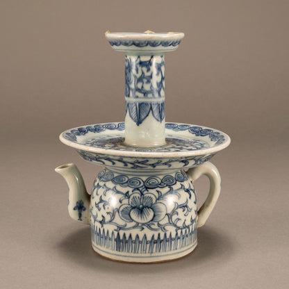 青花纏枝紋壺形燈