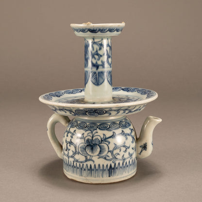 青花纏枝紋壺形燈