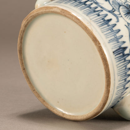 青花纏枝紋壺形燈