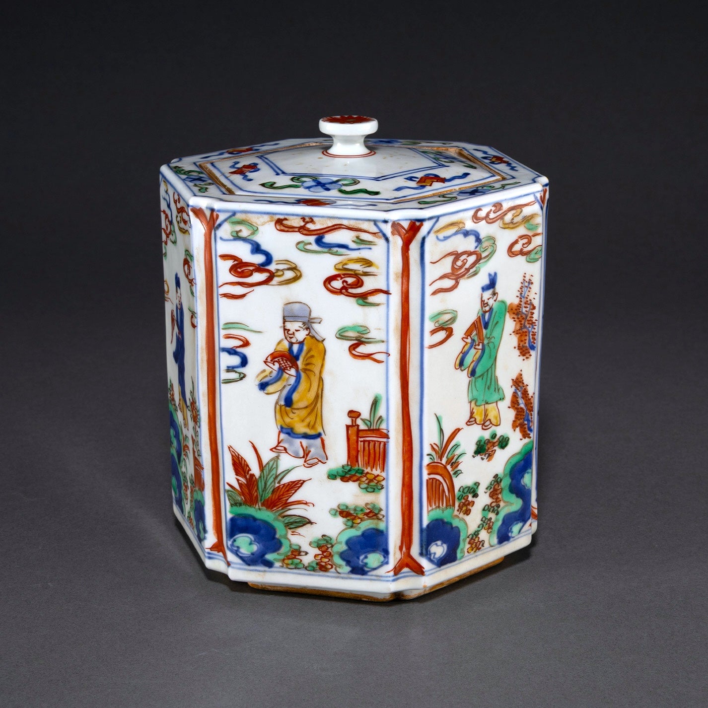 Famille Verte Hexagonal Cricket Jar with Figures [Z0443]