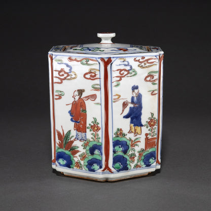 Famille Verte Hexagonal Cricket Jar with Figures [Z0443]
