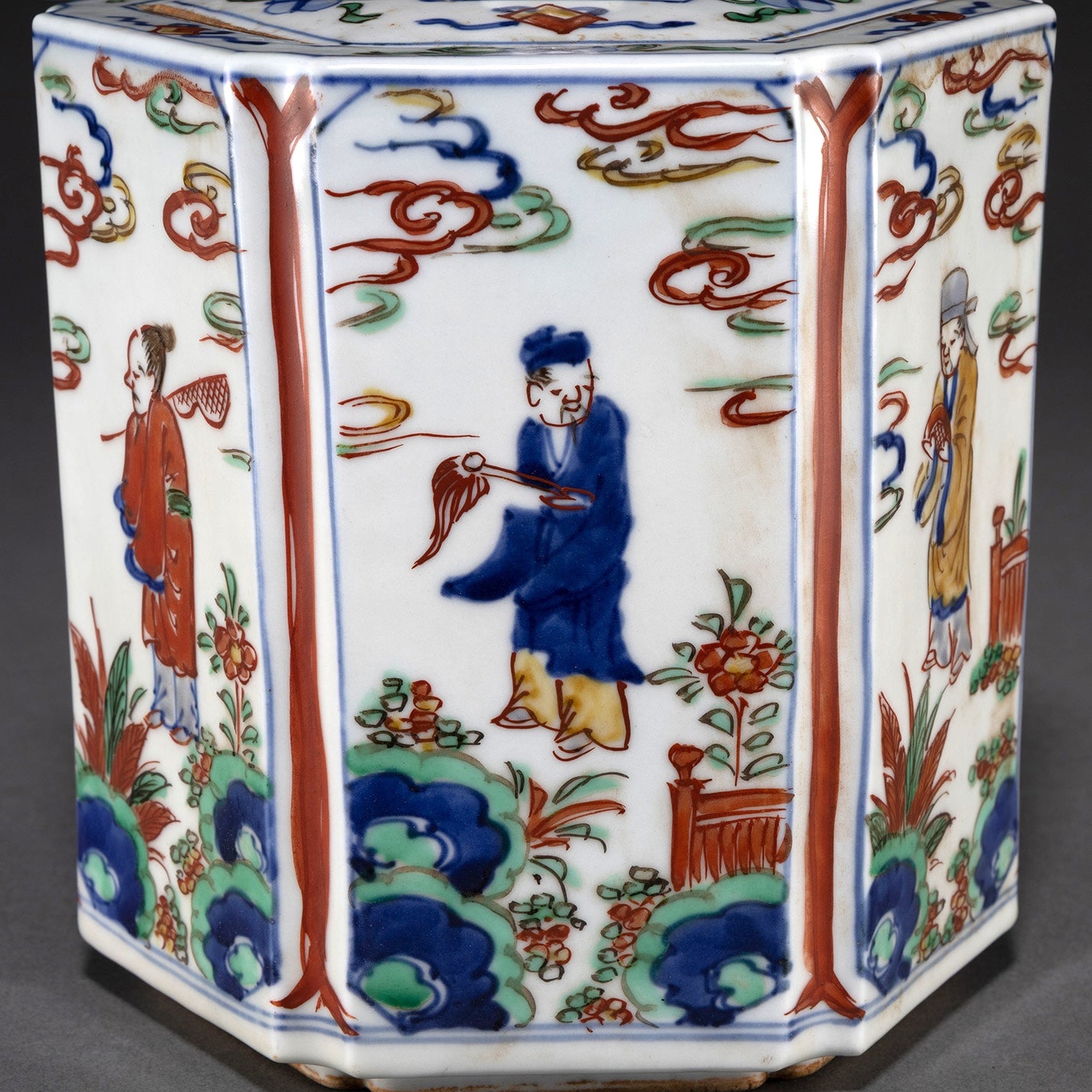 Famille Verte Hexagonal Cricket Jar with Figures [Z0443]