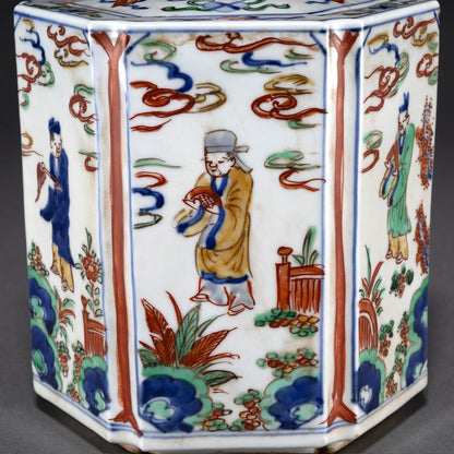Famille Verte Hexagonal Cricket Jar with Figures [Z0443]