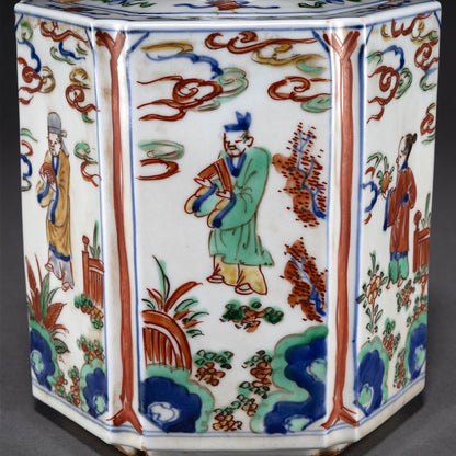 Famille Verte Hexagonal Cricket Jar with Figures [Z0443]