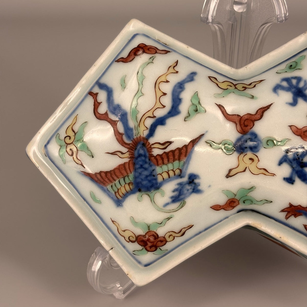 [Z0463] Wucai Covered Box, Diamond Shape, Decorated with Dragon and Phoenix
