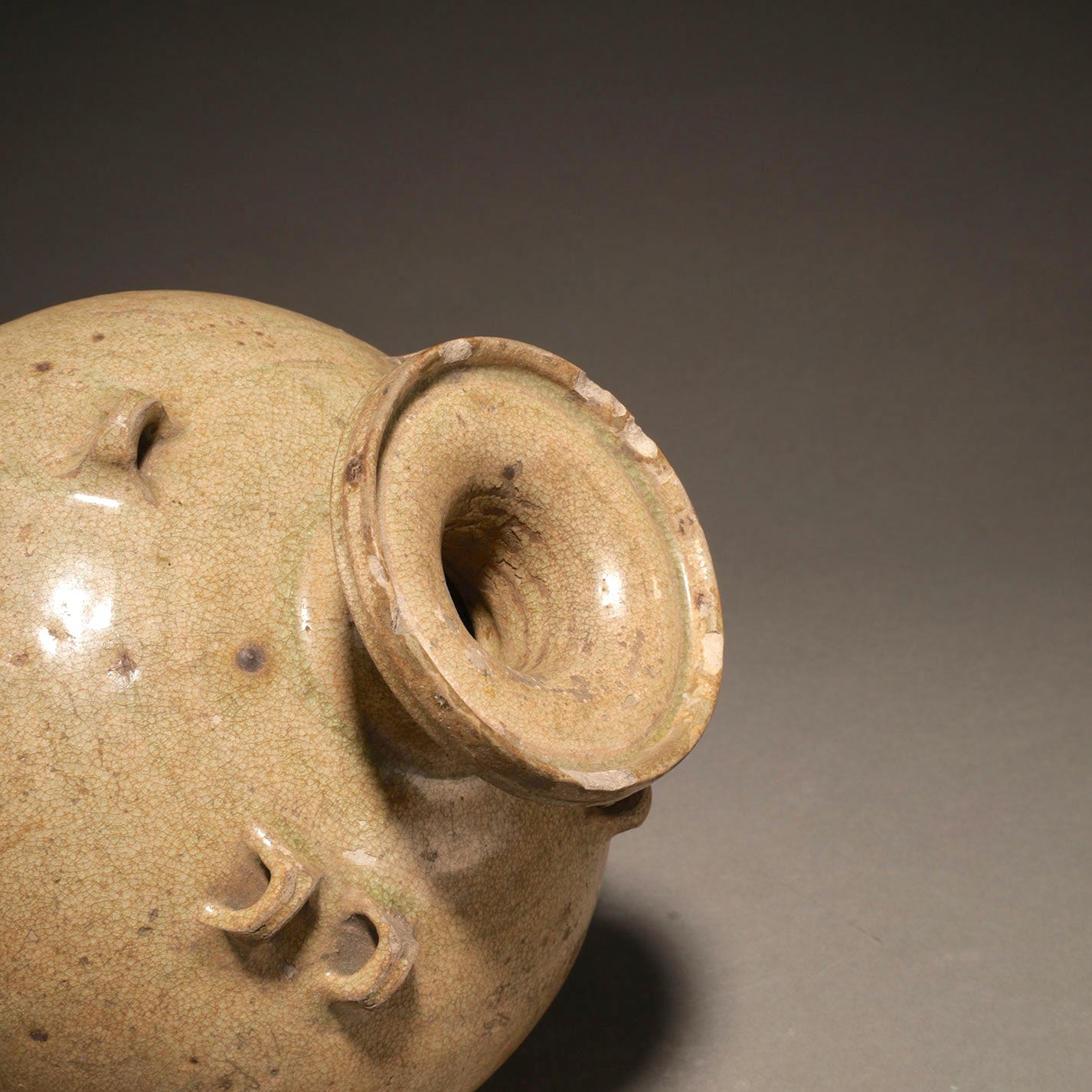 越州窯青磁六耳盤口壷