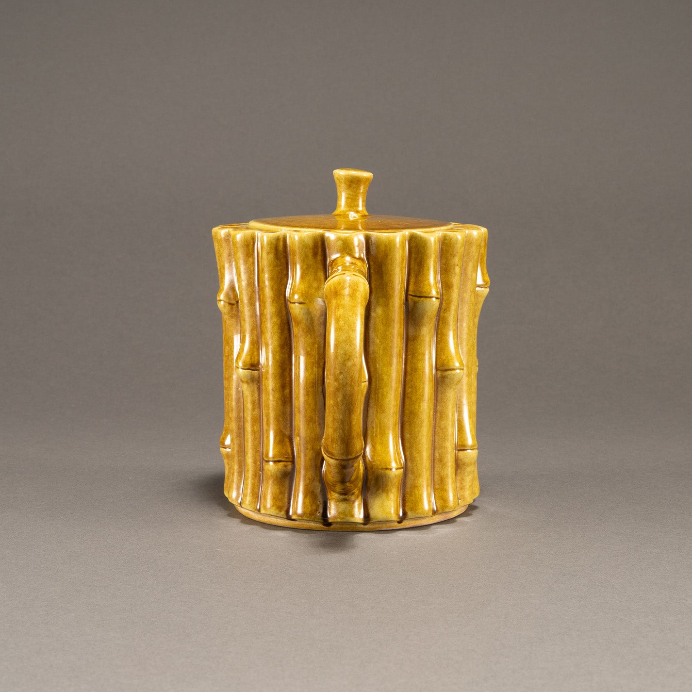 黄釉竹節形茶壺