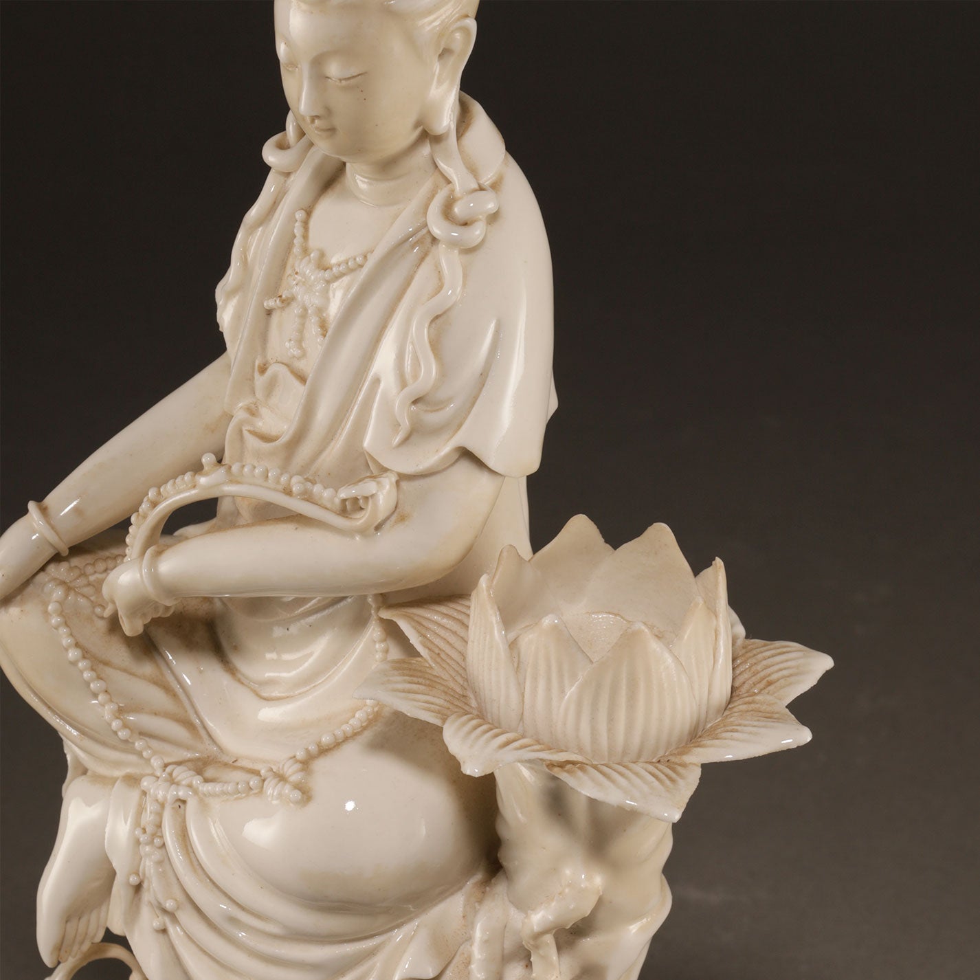 德化窯白瓷魚籃觀音像