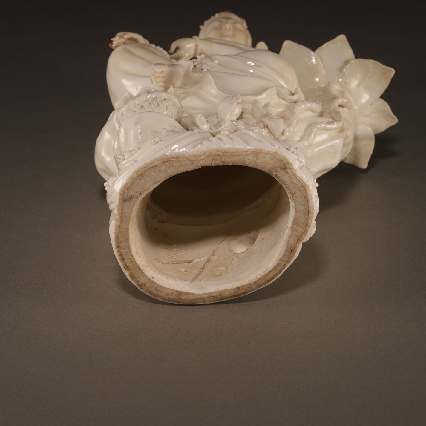 德化窯白瓷魚籃觀音像