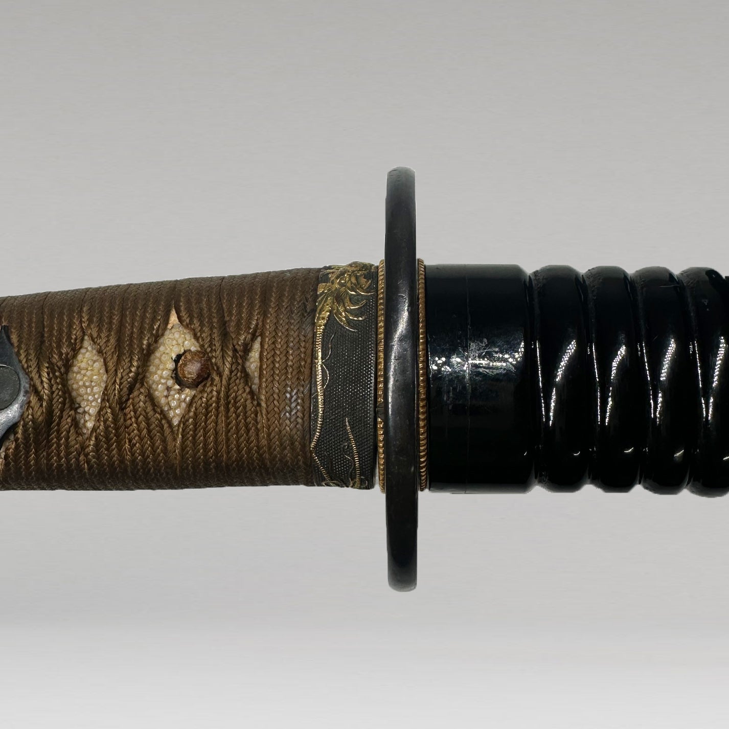 黒漆塗印籠刻腰千段刻鞘脇差拵